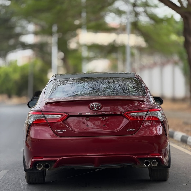  2018 TOYOTA CAMRY XSE  FOREIGN USED– Luxury Sport Sedan image
