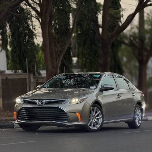 Foreign Used Toyota Avalon Limited 2015– Luxury & Reliability Combined