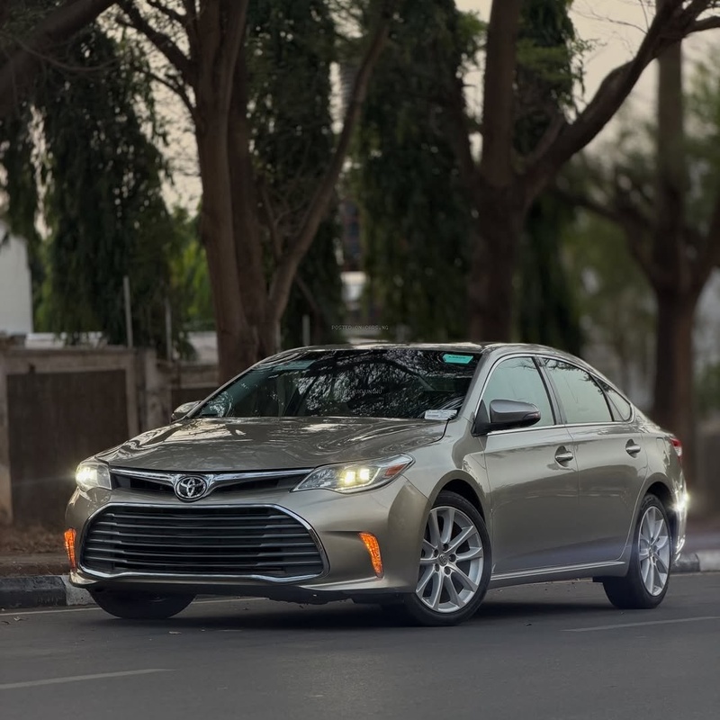 Foreign Used Toyota Avalon Limited 2015– Luxury & Reliability Combined image