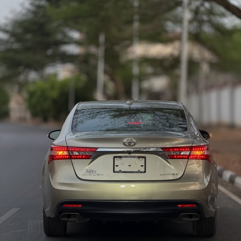 Foreign Used Toyota Avalon Limited 2015– Luxury & Reliability Combined image
