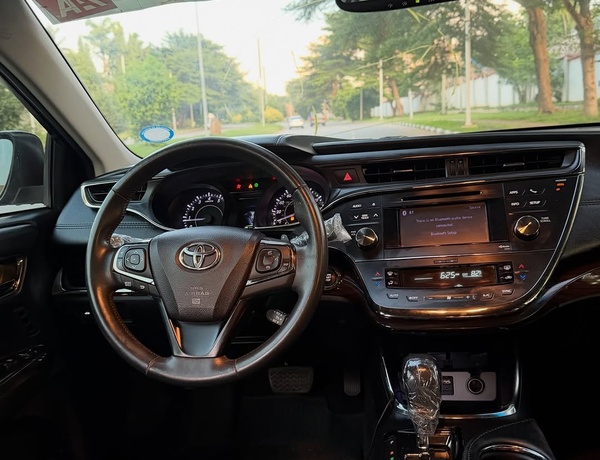 TOYOTA AVALON XLE 2014 FOR SALE IN ABUJA