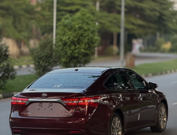 TOYOTA AVALON XLE 2014 FOR SALE IN ABUJA