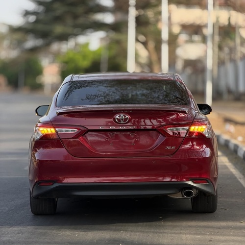  Toyota Camry LE 2018 FOREIGN USED for Sale In Abuja