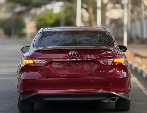  Toyota Camry LE 2018 FOREIGN USED for Sale In Abuja