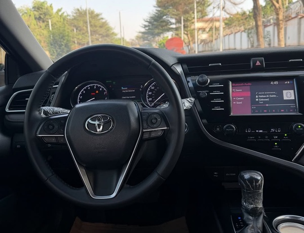  Toyota Camry LE 2018 FOREIGN USED for Sale In Abuja