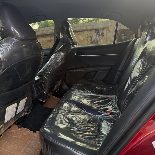  Toyota Camry LE 2018 FOREIGN USED for Sale In Abuja