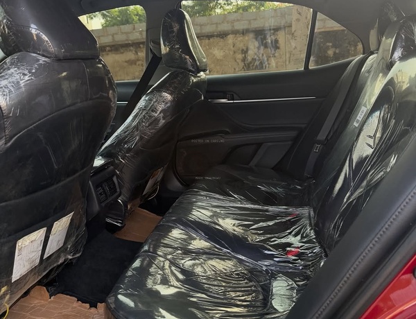  Toyota Camry LE 2018 FOREIGN USED for Sale In Abuja