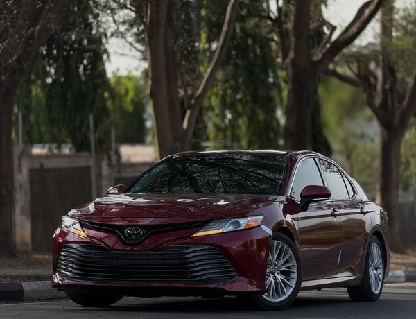  Toyota Camry LE 2018 FOREIGN USED for Sale In Abuja