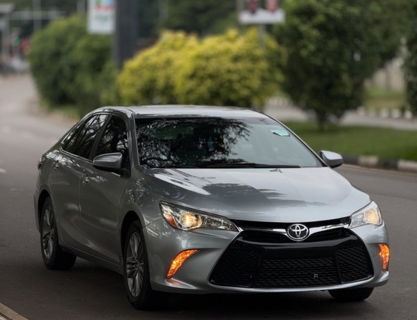 Foreign Used Toyota Camry SE 2016 in Abuja
