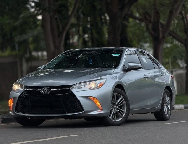 Foreign Used Toyota Camry SE 2016 in Abuja