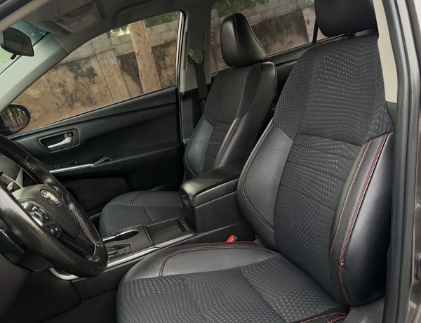 2015 TOYOTA CAMRY SE  FOREIGN USED, First Body Clean
