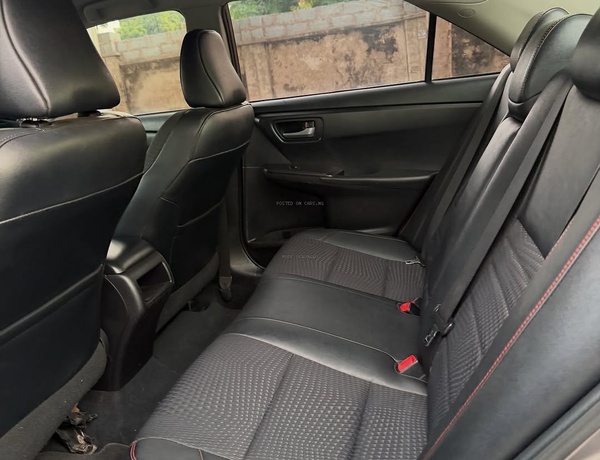 2015 TOYOTA CAMRY SE  FOREIGN USED, First Body Clean