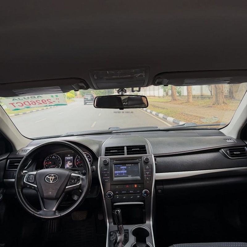 2015 TOYOTA CAMRY SE  FOREIGN USED, First Body Clean image