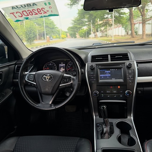 2015 TOYOTA CAMRY SE  FOREIGN USED, First Body Clean