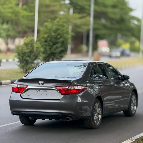 2015 TOYOTA CAMRY SE  FOREIGN USED, First Body Clean