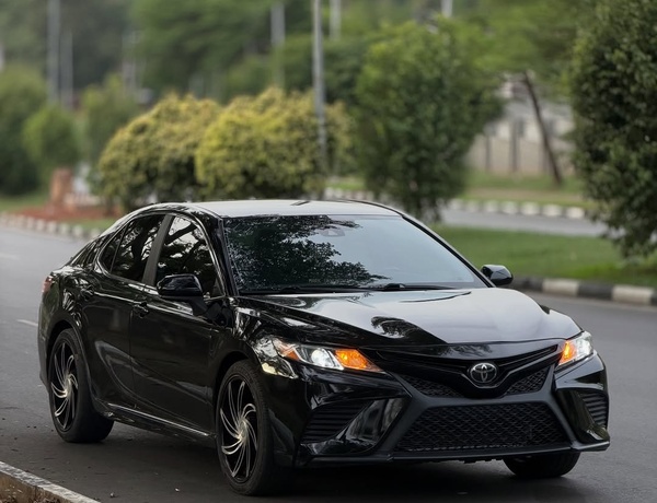 Toyota Camry SE 2019 Clean Tokunbo – First Come First Serve