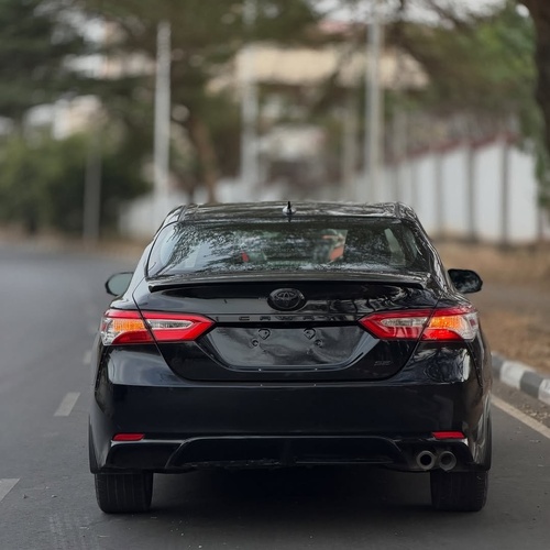 Foreign Used Toyota Camry SE – 2020 for Sale In Abuja