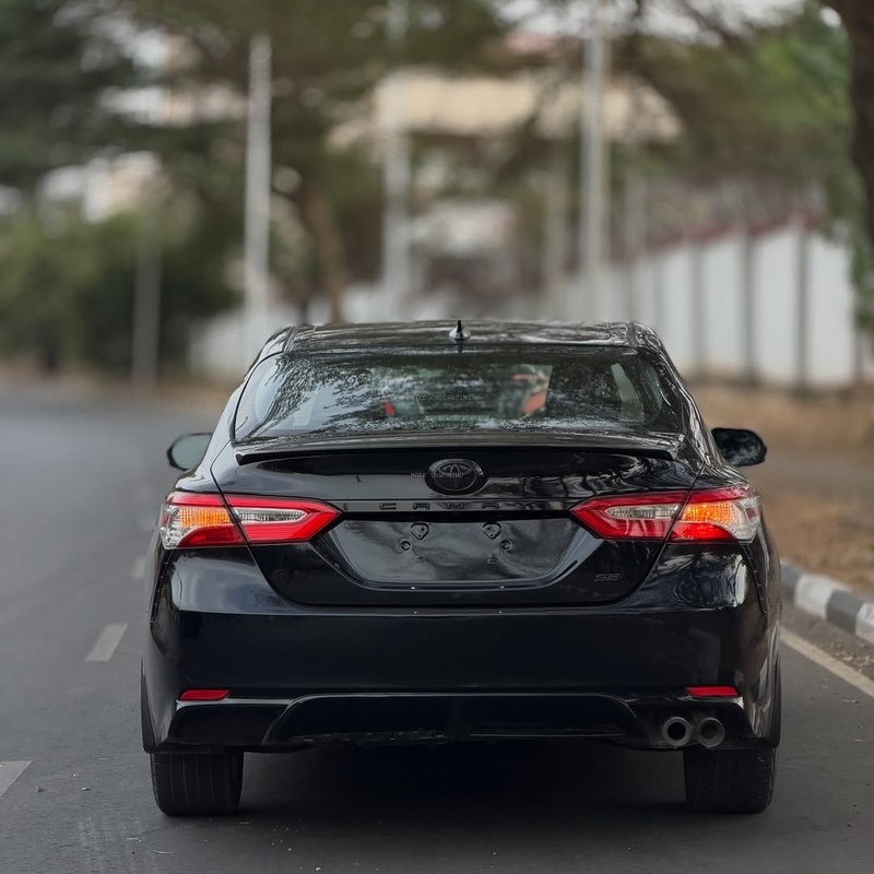 Foreign Used Toyota Camry SE – 2020 for Sale In Abuja image