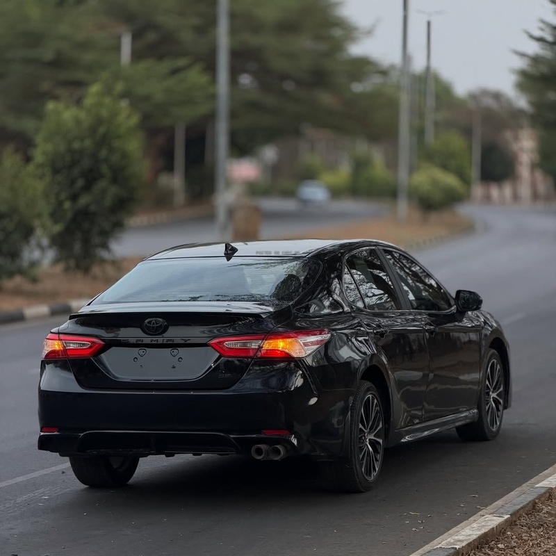 Foreign Used Toyota Camry SE – 2020 for Sale In Abuja image