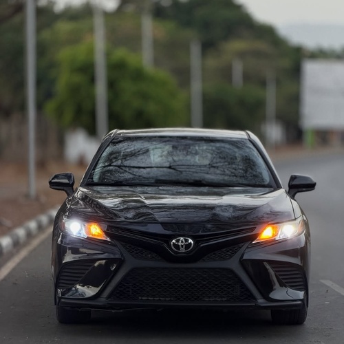 Foreign Used Toyota Camry SE – 2020 for Sale In Abuja