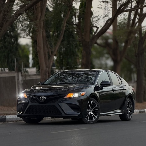 Foreign Used Toyota Camry SE – 2020 for Sale In Abuja