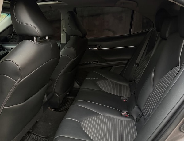 TOYOTA CAMRY SE 2021 HYBRID FOR SALE – FOREIGN USED, READY TO GO