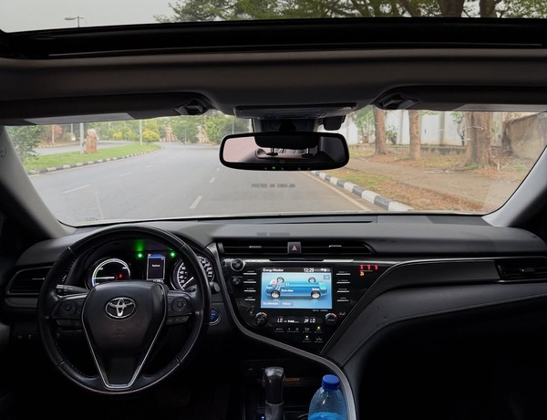 TOYOTA CAMRY SE 2021 HYBRID FOR SALE – FOREIGN USED, READY TO GO