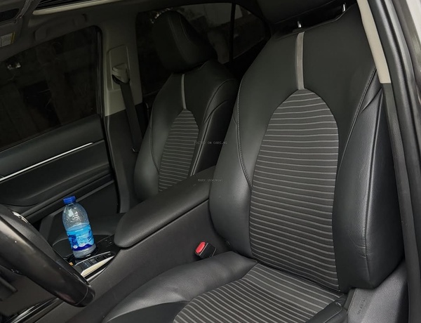 TOYOTA CAMRY SE 2021 HYBRID FOR SALE – FOREIGN USED, READY TO GO