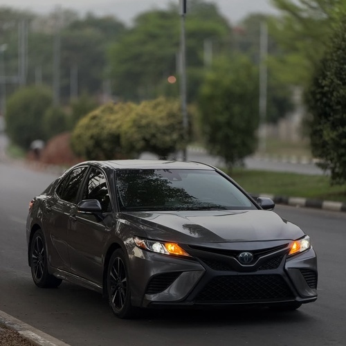 TOYOTA CAMRY SE 2021 HYBRID FOR SALE – FOREIGN USED, READY TO GO