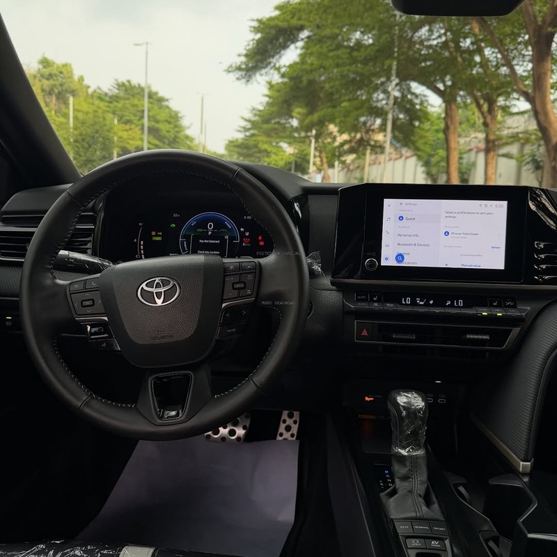 Toyota Camry SE (2025)  Foreign Used 🇯🇵 Premium Sport Sedan Available image