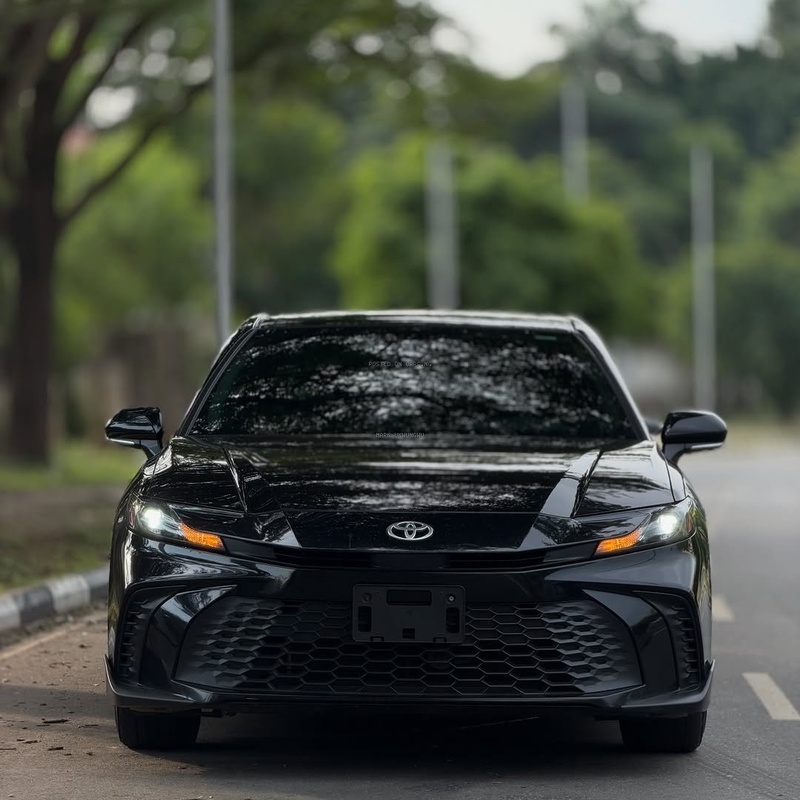 Toyota Camry SE (2025)  Foreign Used 🇯🇵 Premium Sport Sedan Available image