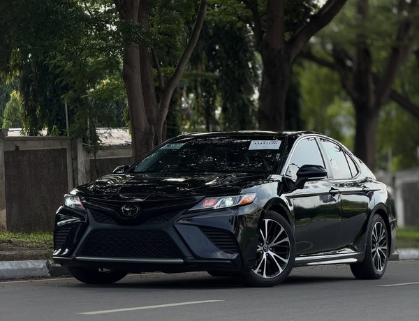 Toyota Camry SE 2018🇯🇵 Strong Engine & Low Fuel Consumption