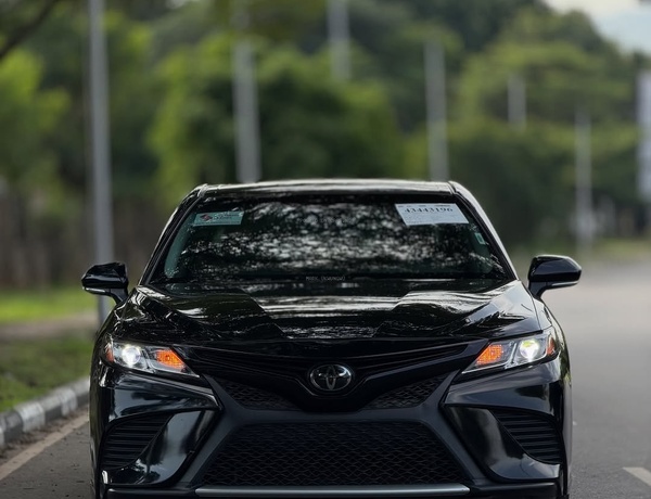 Toyota Camry SE 2018🇯🇵 Strong Engine & Low Fuel Consumption