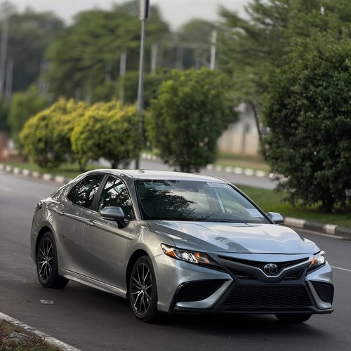 2022 TOYOTA CAMRY SE – FOREIGN USED | SPORTY & RELIABLE SEDAN 