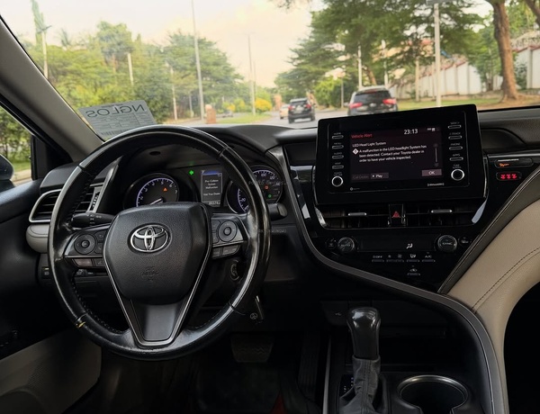 2022 TOYOTA CAMRY SE – FOREIGN USED | SPORTY & RELIABLE SEDAN 