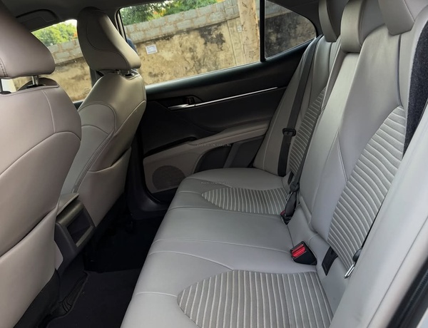 2022 TOYOTA CAMRY SE – FOREIGN USED | SPORTY & RELIABLE SEDAN 