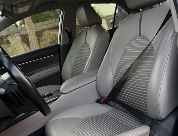 2022 TOYOTA CAMRY SE – FOREIGN USED | SPORTY & RELIABLE SEDAN 