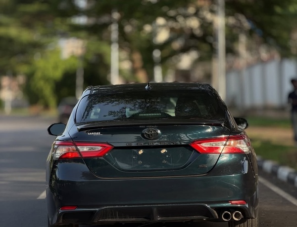 2019 TOYOTA CAMRY SE – FOREIGN USED | SPORT SEDAN