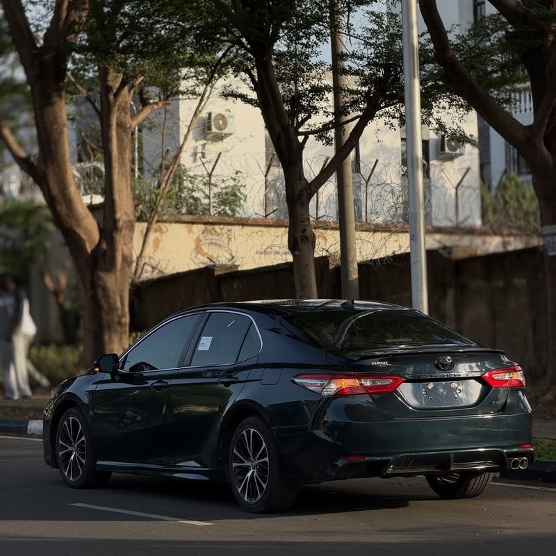 2019 TOYOTA CAMRY SE – FOREIGN USED | SPORT SEDAN image