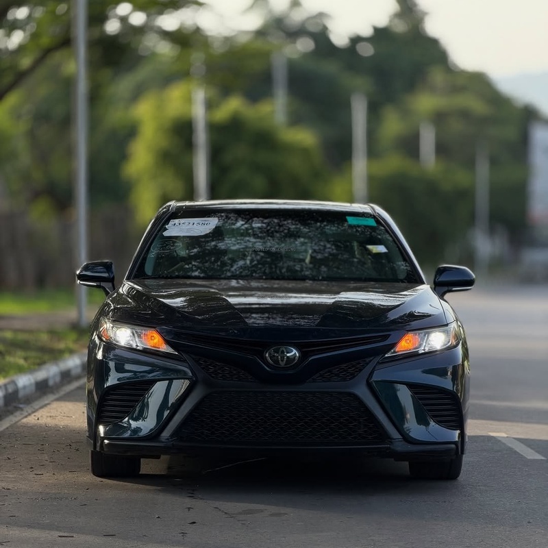 2019 TOYOTA CAMRY SE – FOREIGN USED | SPORT SEDAN image