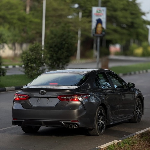 2019 TOYOTA CAMRY SE – FOREIGN USED | SPORT SEDAN