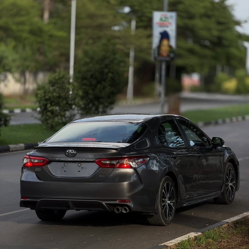 2019 TOYOTA CAMRY SE – FOREIGN USED | SPORT SEDAN image