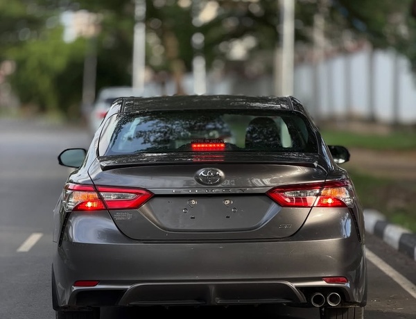 2019 TOYOTA CAMRY SE – FOREIGN USED | SPORT SEDAN