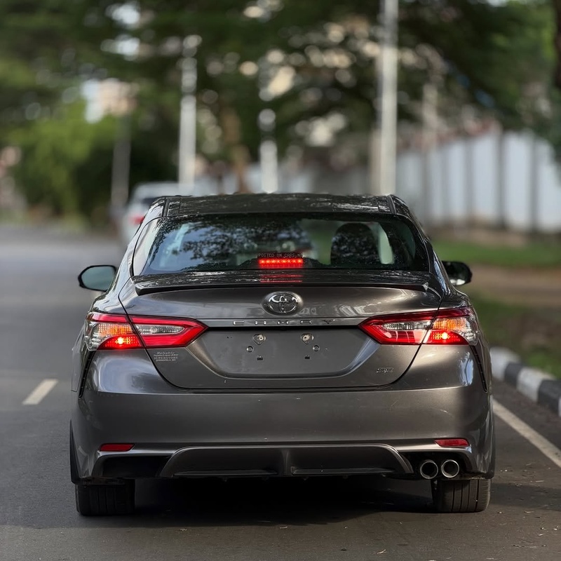 2019 TOYOTA CAMRY SE – FOREIGN USED | SPORT SEDAN image