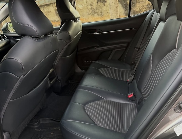 2019 TOYOTA CAMRY SE – FOREIGN USED | SPORT SEDAN