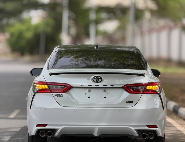 TOYOTA CAMRY 2021 TOKUNBO – SHARP BODY, WELL MAINTAINED UNIT