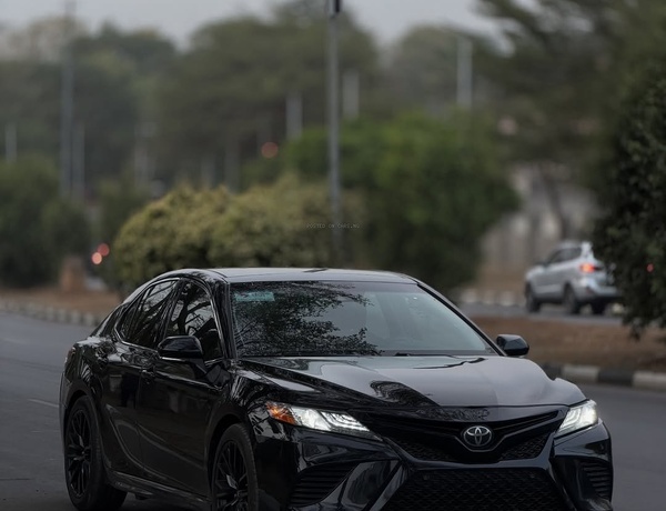 Foreign Used Toyota Camry TRD 2018 for Sale In Abuja