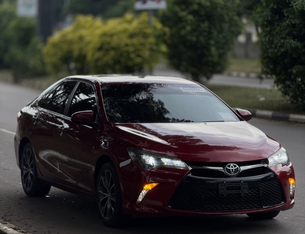 Foreign Used Toyota Camry XSE 2015 in Abuja