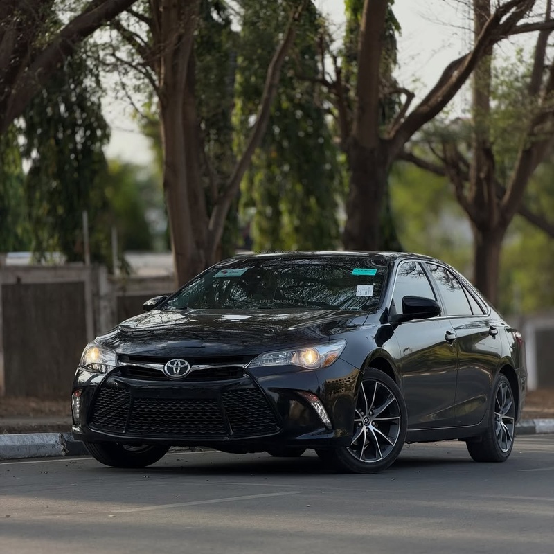 2016 Toyota Camry XSE FOREIGN USED – Luxury Sport Sedan, image