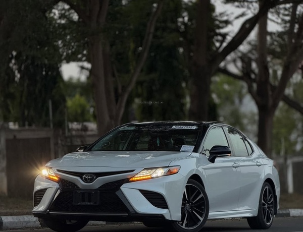 Foreign Used Toyota Camry XSE 2019 model for Sale In Abuja